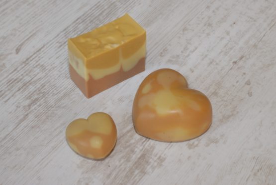 Savon agrumes artisanal bio coeur pain